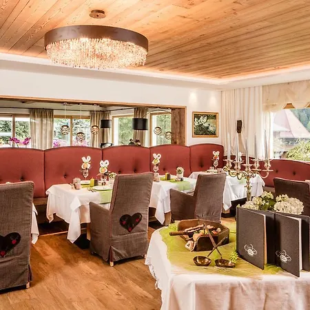 Готель Dorfer Alpine&charming