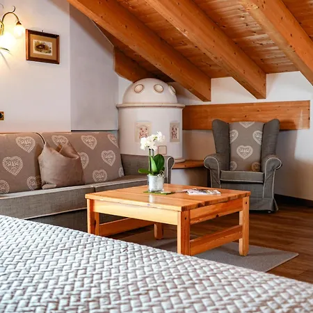 Готель Dorfer Alpine&charming 4*